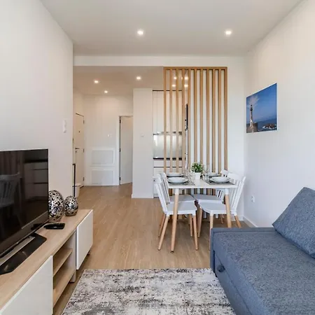 1br Paraiso Flat W/ Balcony & Ac By Lovelystay