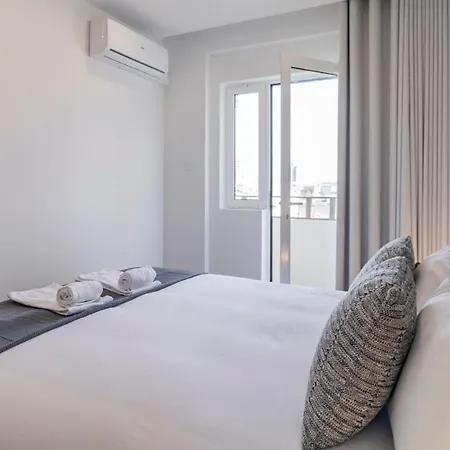 Apartmán 1br Paraiso Flat W/ Balcony & Ac By Lovelystay Porto