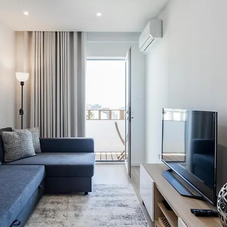 Apartmán 1br Paraiso Flat W/ Balcony & Ac By Lovelystay Porto